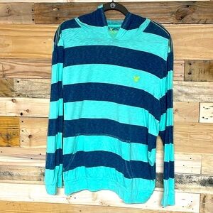 American Eagle size XL long sleeve navy and seaform stripe shirt hoodie